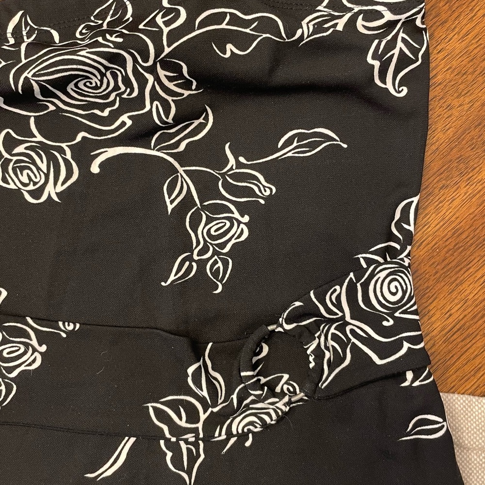 BLACK ROSE STRAPLESS DRESS BY LE CHATEAU S - Picture 3 of 4